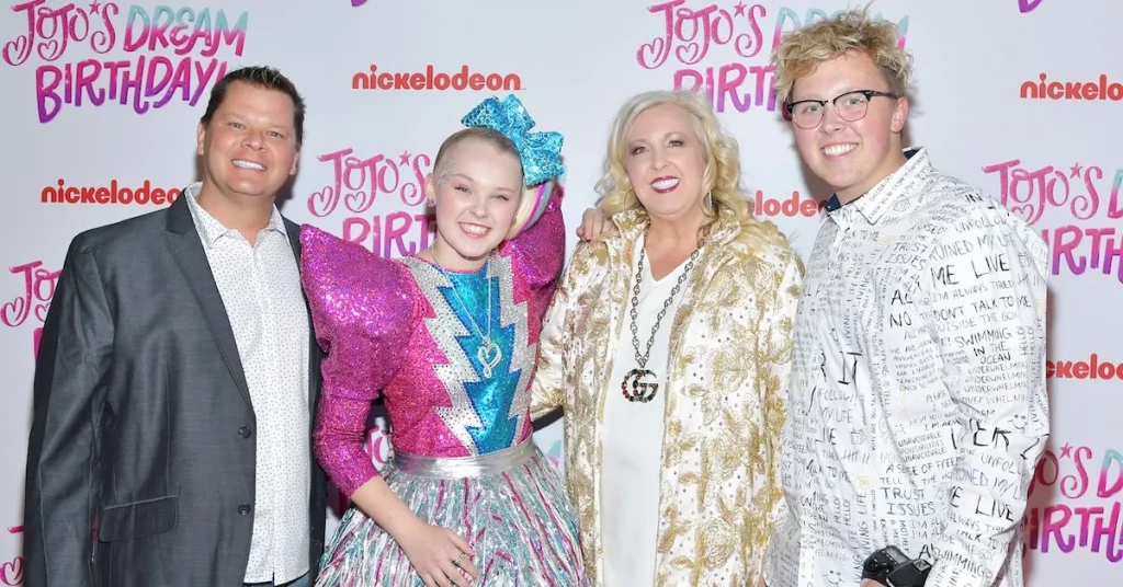 Jojo Siwa Family